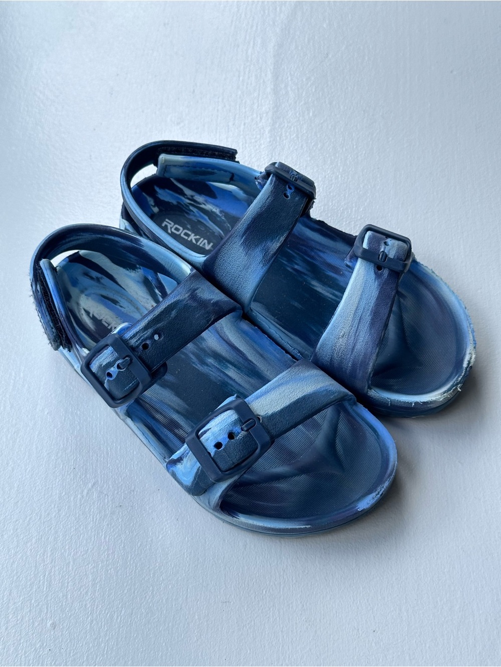 Rockin Footwear Blue Marbled Huntington Buckle Slides size 11-12